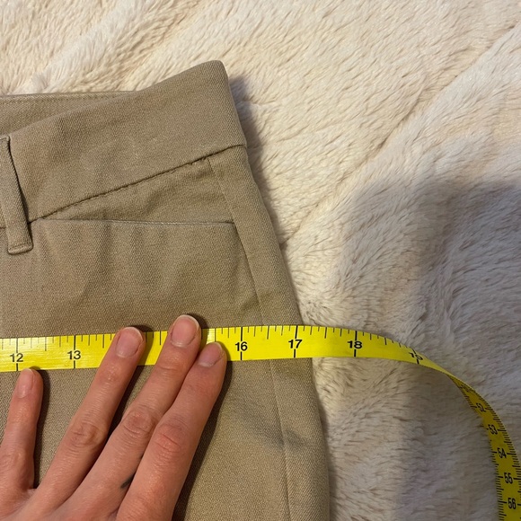 Old Navy Women's Tan Skinny Pants - Picture 7 of 7
